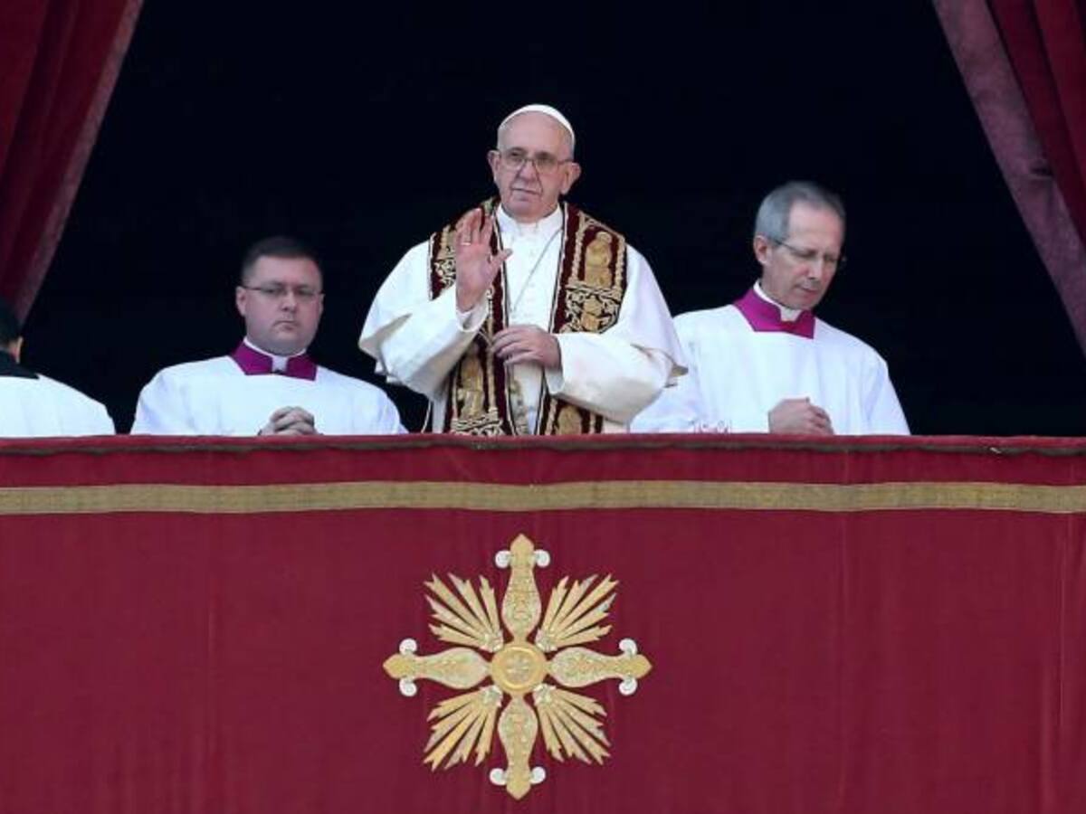 Papa Francisco pide a Colombia seguir buscando “con tesón la anhelada paz”