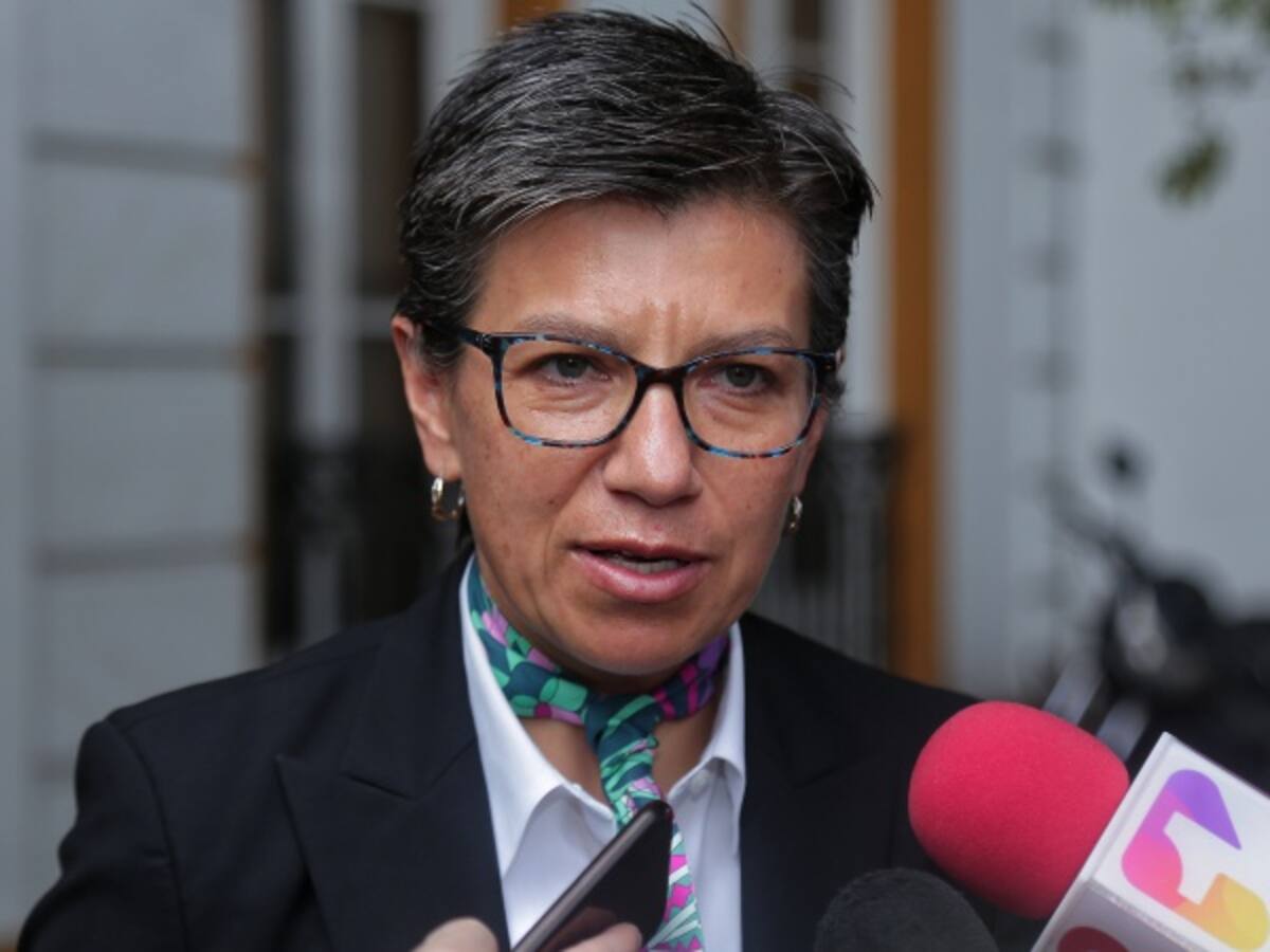 Claudia López dice que siempre tendrá la misma opinión de Uribe