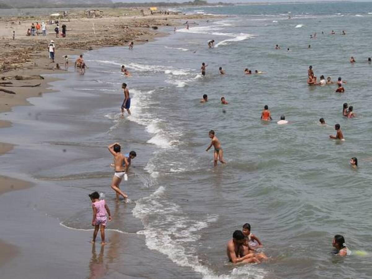 En gresca terminó día de sol en playa de Santa Marta
