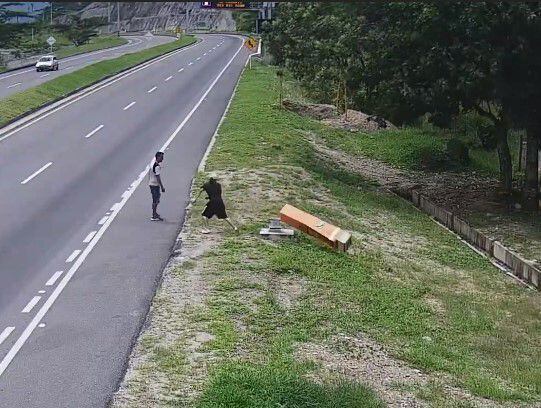 El poste SOS está ubicado en la variante de Ibagué