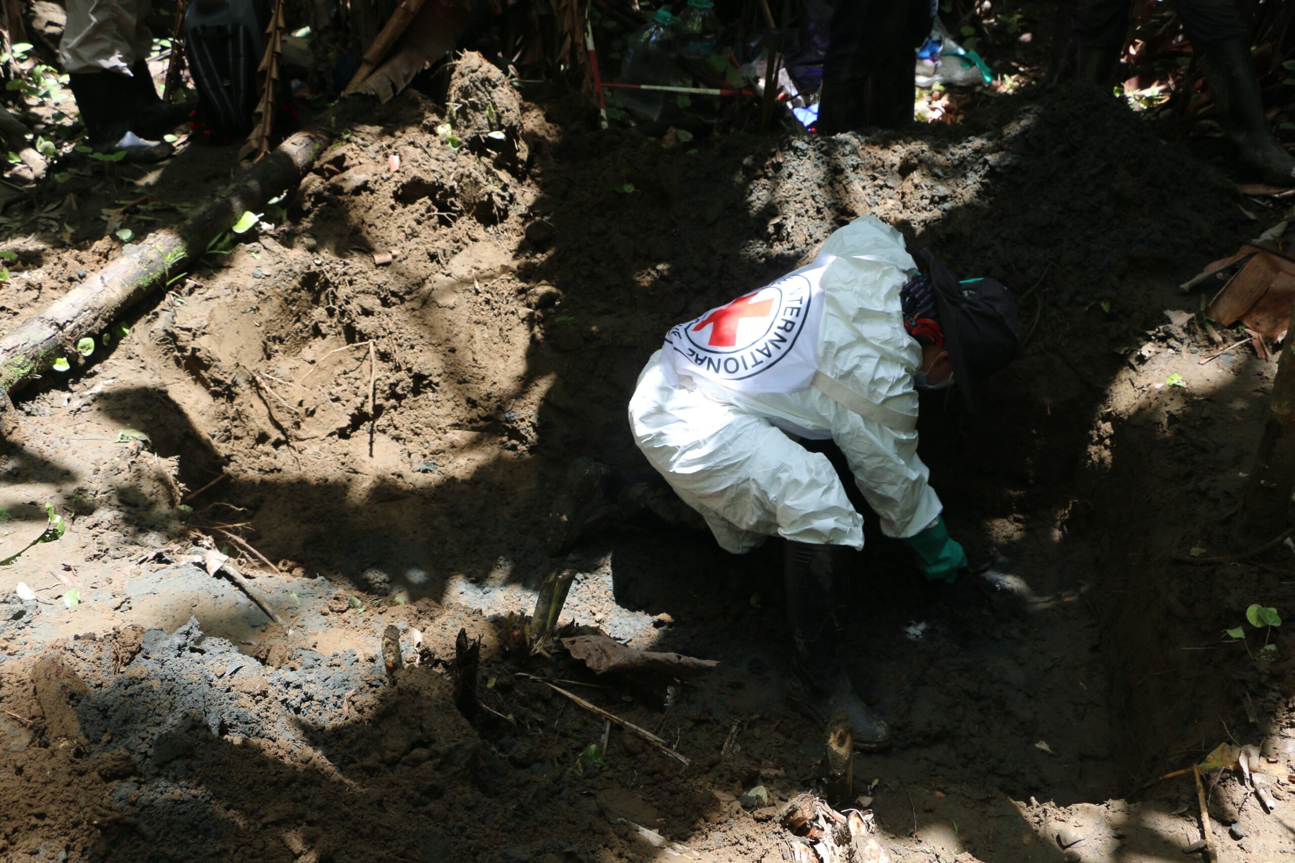 Exhumación de víctimas de desaparición forzada en Chocó, río Baudó: foto CICR