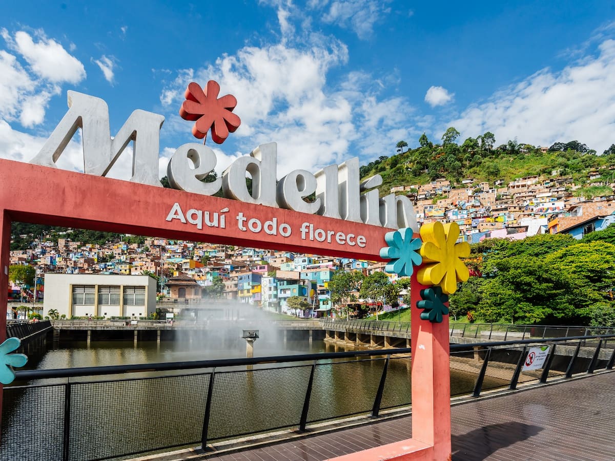 Medellín habilitó líneas para denunciar abusos durante conciertos de Bad Bunny y Colombiatex