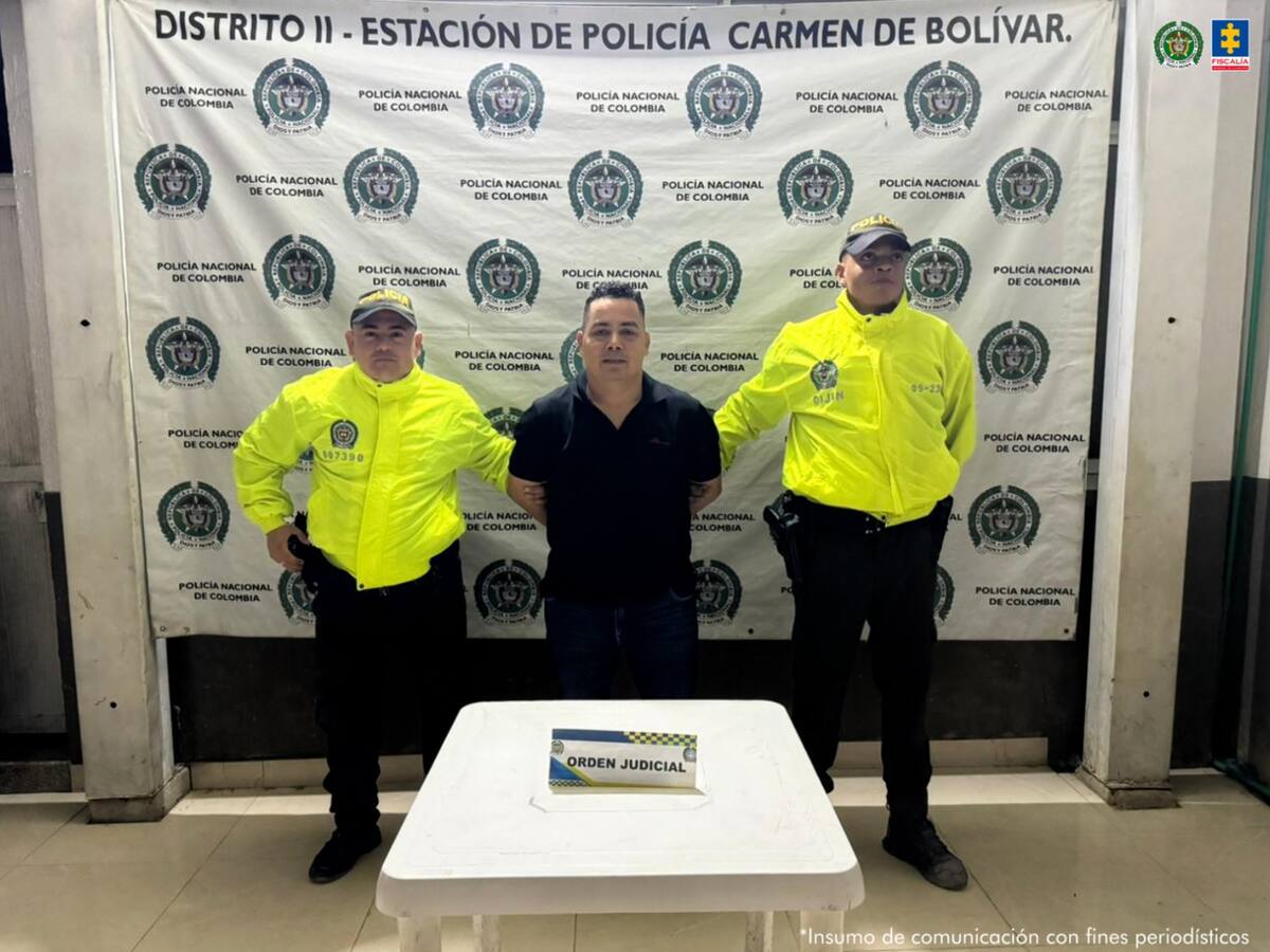 A la cárcel profesor señalado de exigir dinero para tramitar traslados en Antioquia