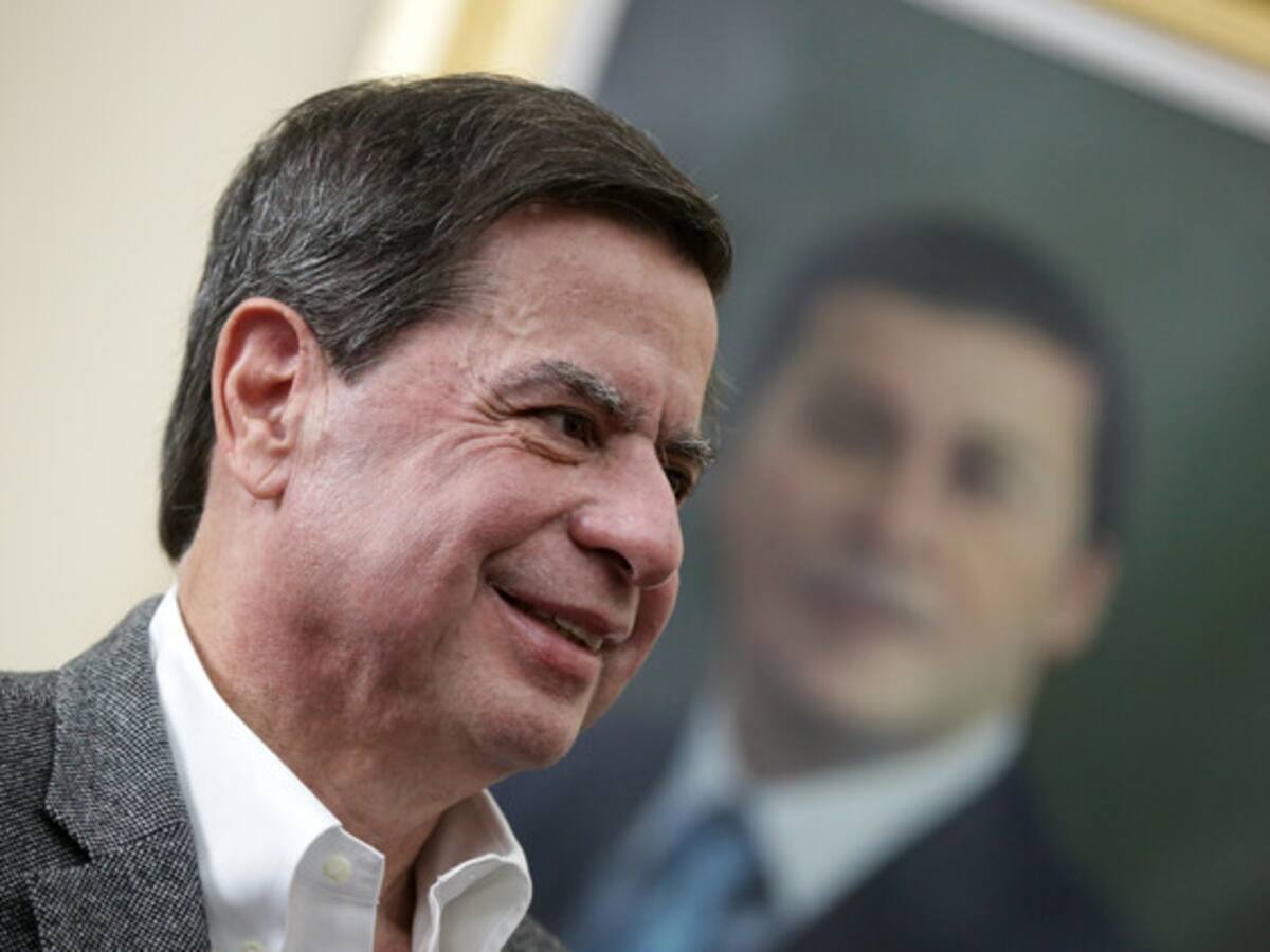 Vuelve a la política el exministro Juan Fernando Cristo