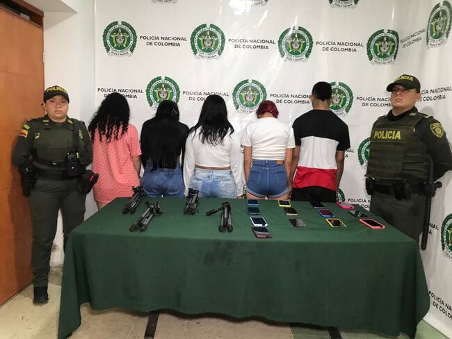 Descubren a menores de edad trabajando en un estudio Web Cam