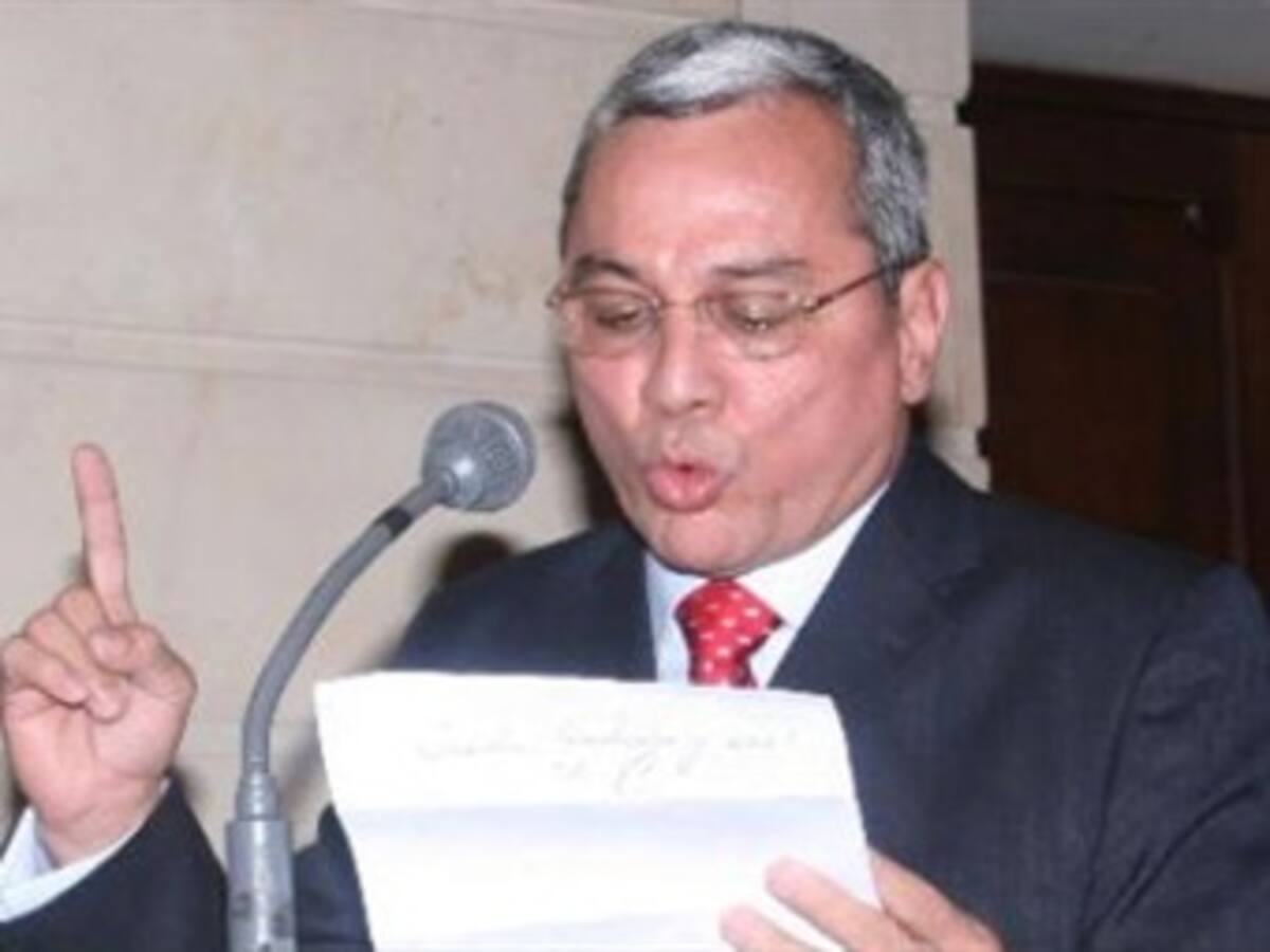 Apartarme del cargo no implica aceptar responsabilidad: Villarraga