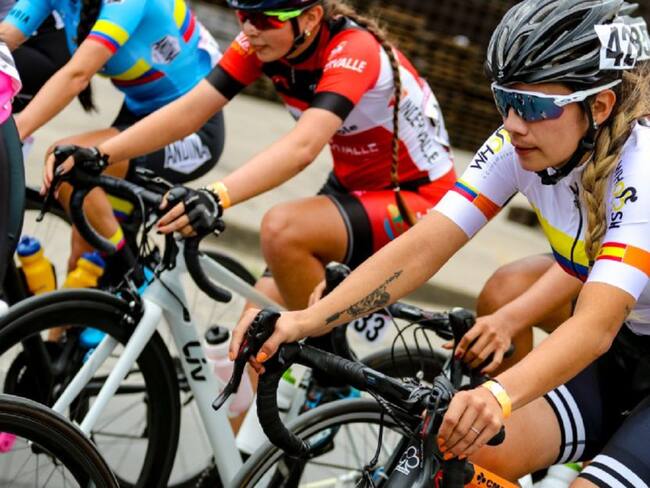 Llega a Santander la vuelta a Colombia femenina de ciclismo