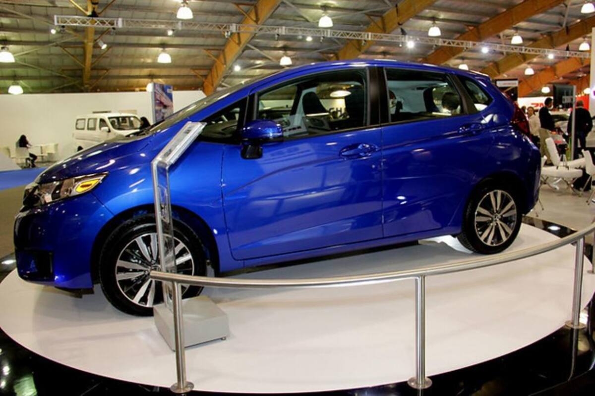 Los amantes de los automóviles se dan cita en Corferias donde se exhiben más de 1000 vehículos con  modelos recientes de las más reconocidas marcas de automóviles a nivel mundial.
