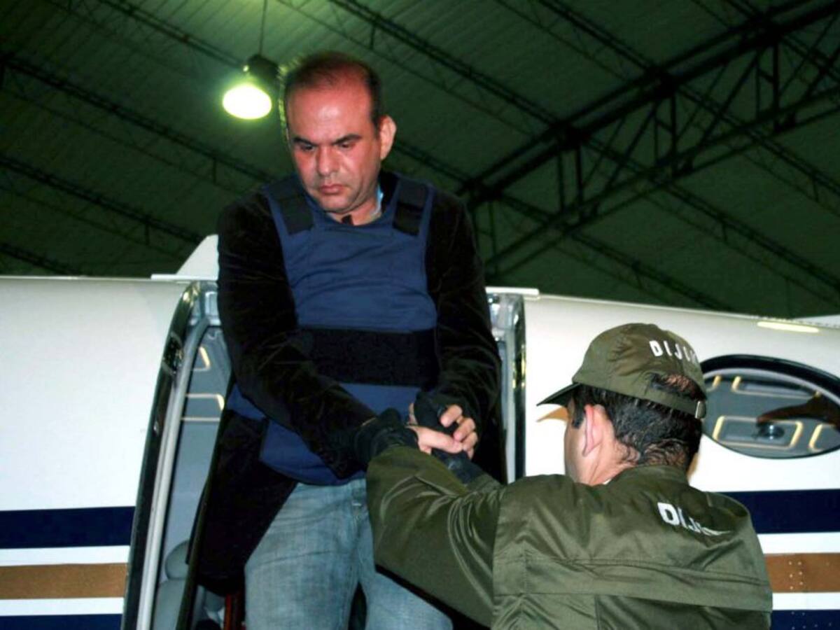 Salvatore Mancuso tiene vigentes tres circulares rojas de interpol