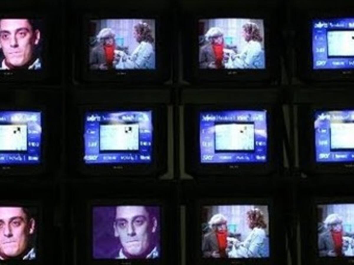 Pacsa anuncia su retiro de la licitación para el tercer canal privado de TV