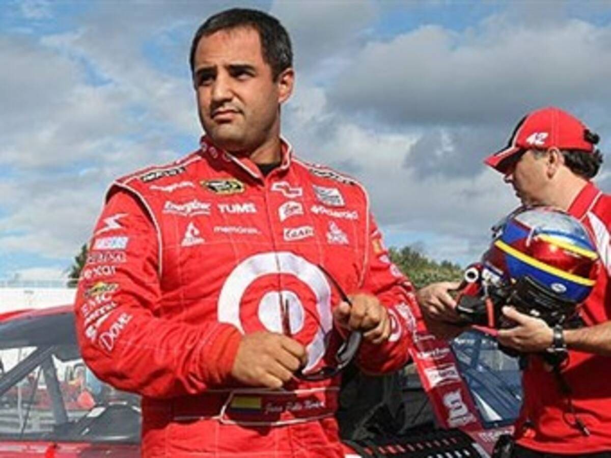 Juan Pablo Montoya finalizó 17 en la carrera de Fontana