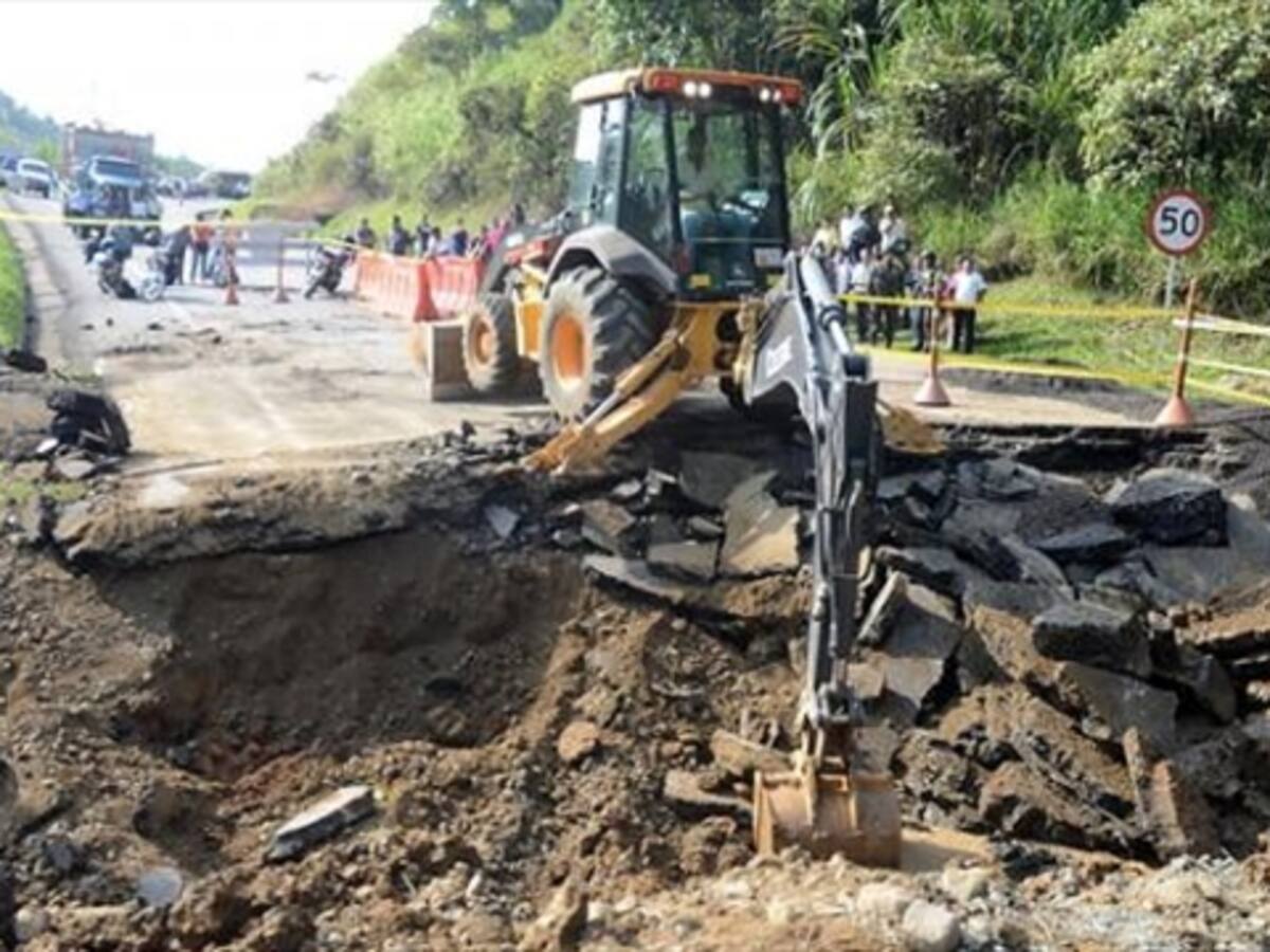 ​Nuevo atentado de las Farc contra la vía Panamericana en Cauca