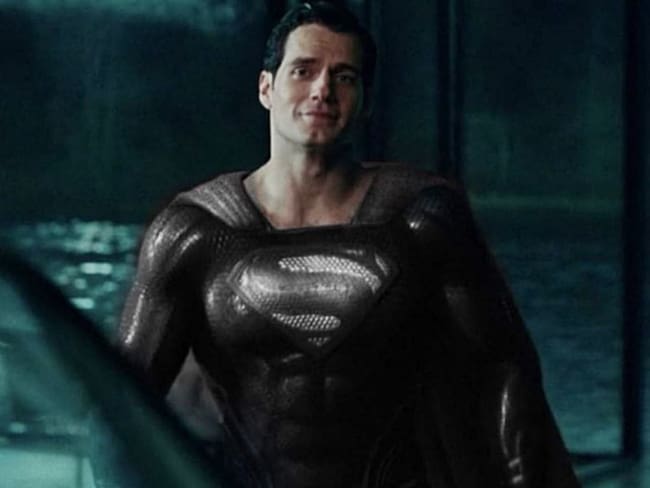 Zack Snyder revela una escena del Superman Negro de Liga de la Justicia