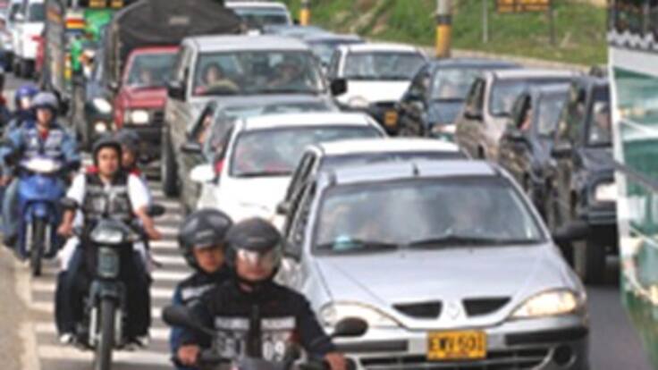 Setecientos mil vehículos se movilizan durante plan retorno en todo el país