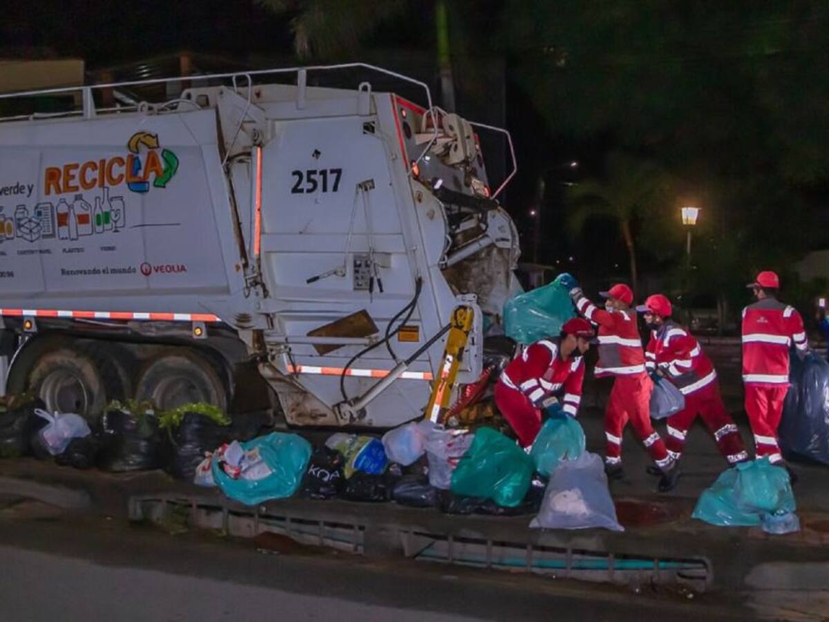 Empezaron a recoger basuras en Girón