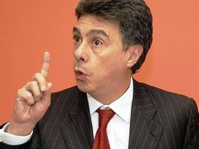 Fiscalía imputará cargos a Carlos Albornoz, exdirector de DNE, y pedirá su detención