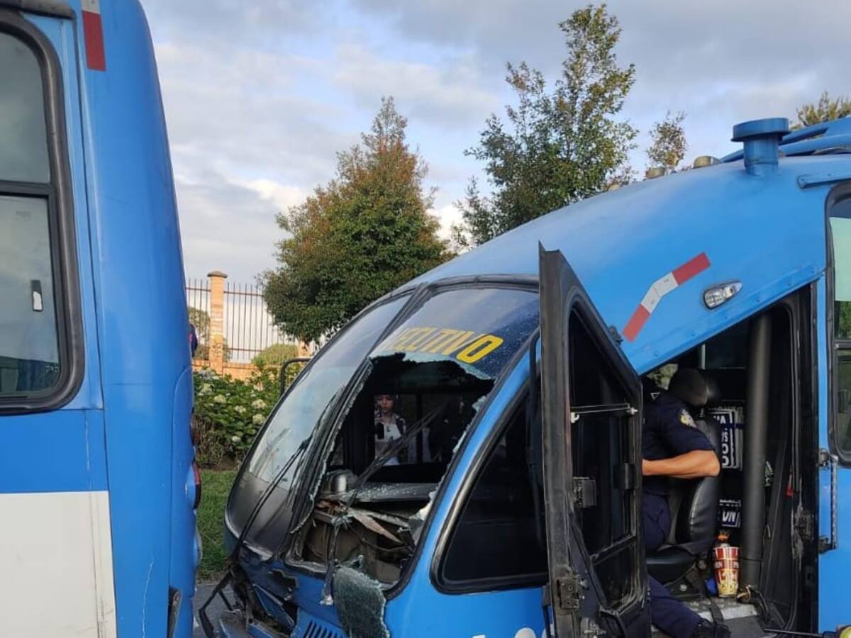 Diez personas resultaron heridas en un choque de busetas registrado en Manizales