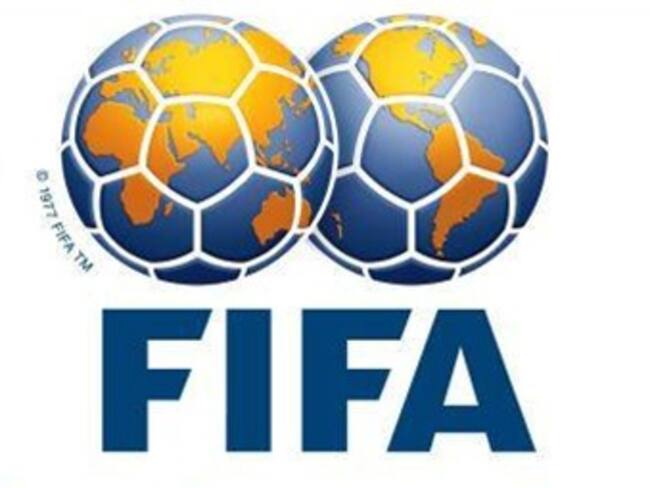 Comisión de Ética suspende dos altos directivos de FIFA y autoriza a Blatter seguir en carrera para reelección
