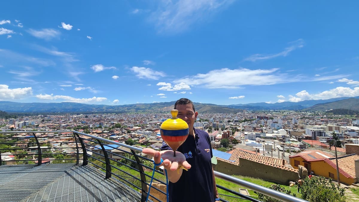 Soluciones W: Wilson, ‘el man del trompo’, viajará al Mundial gracias a Atrápalo