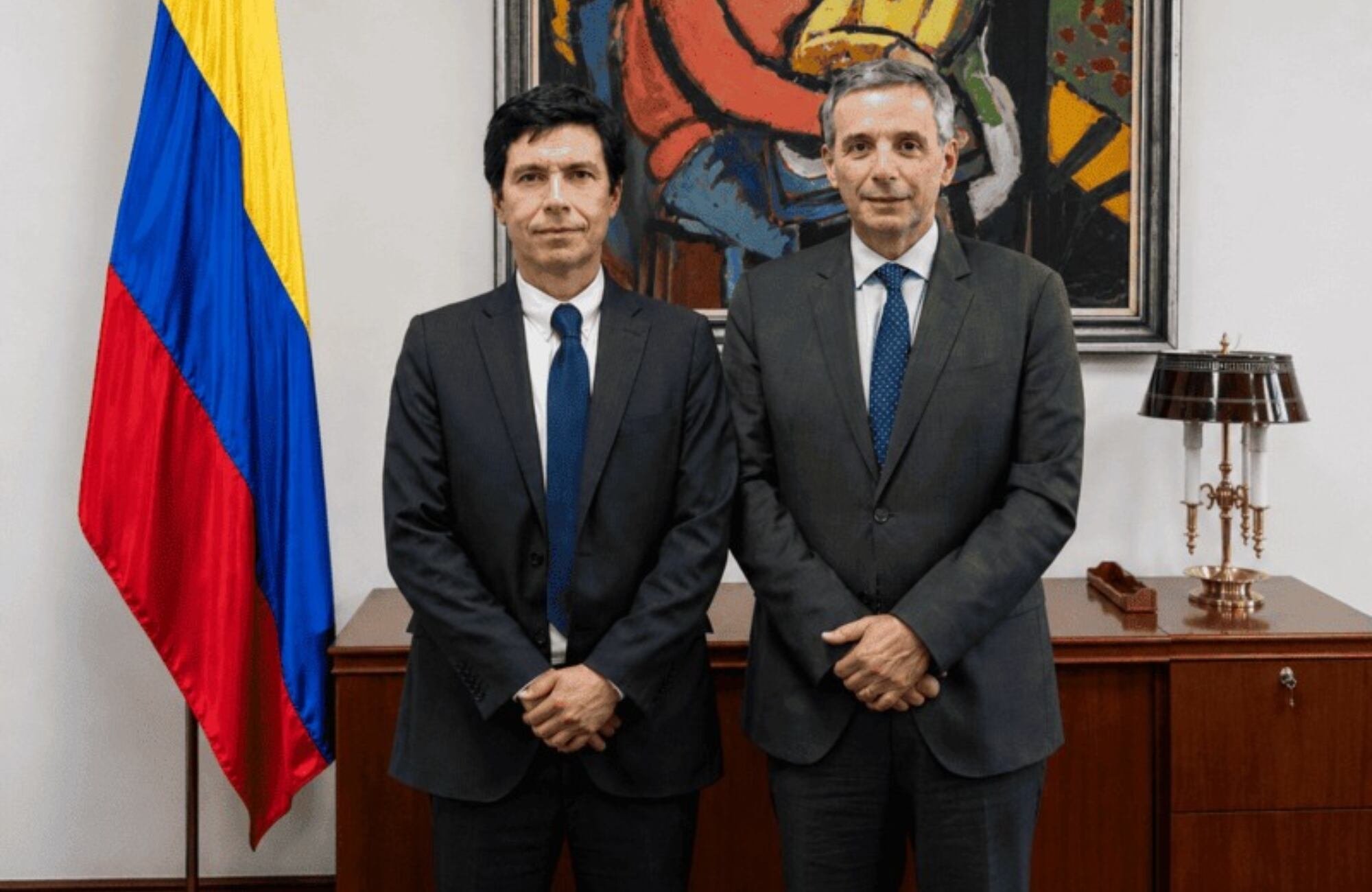 Andrés Quevedo Caro y Miguel Gómez. Foto: Ministerio de Hacienda