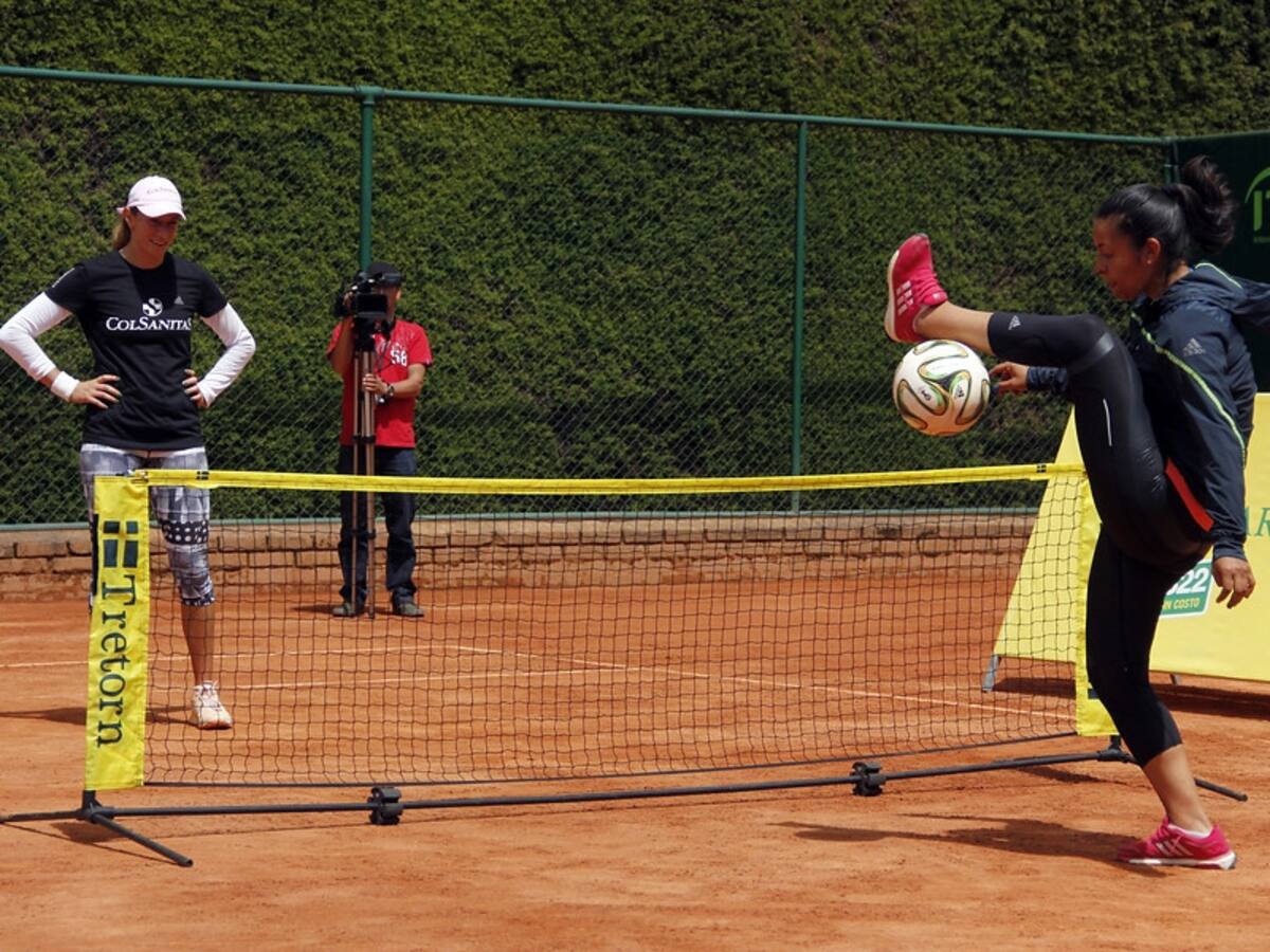 Fútbol tenis con Mariana y Yoreli