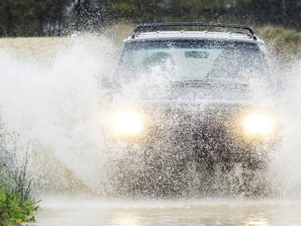 Tenga cuidado: consejos para manejar en épocas de lluvia