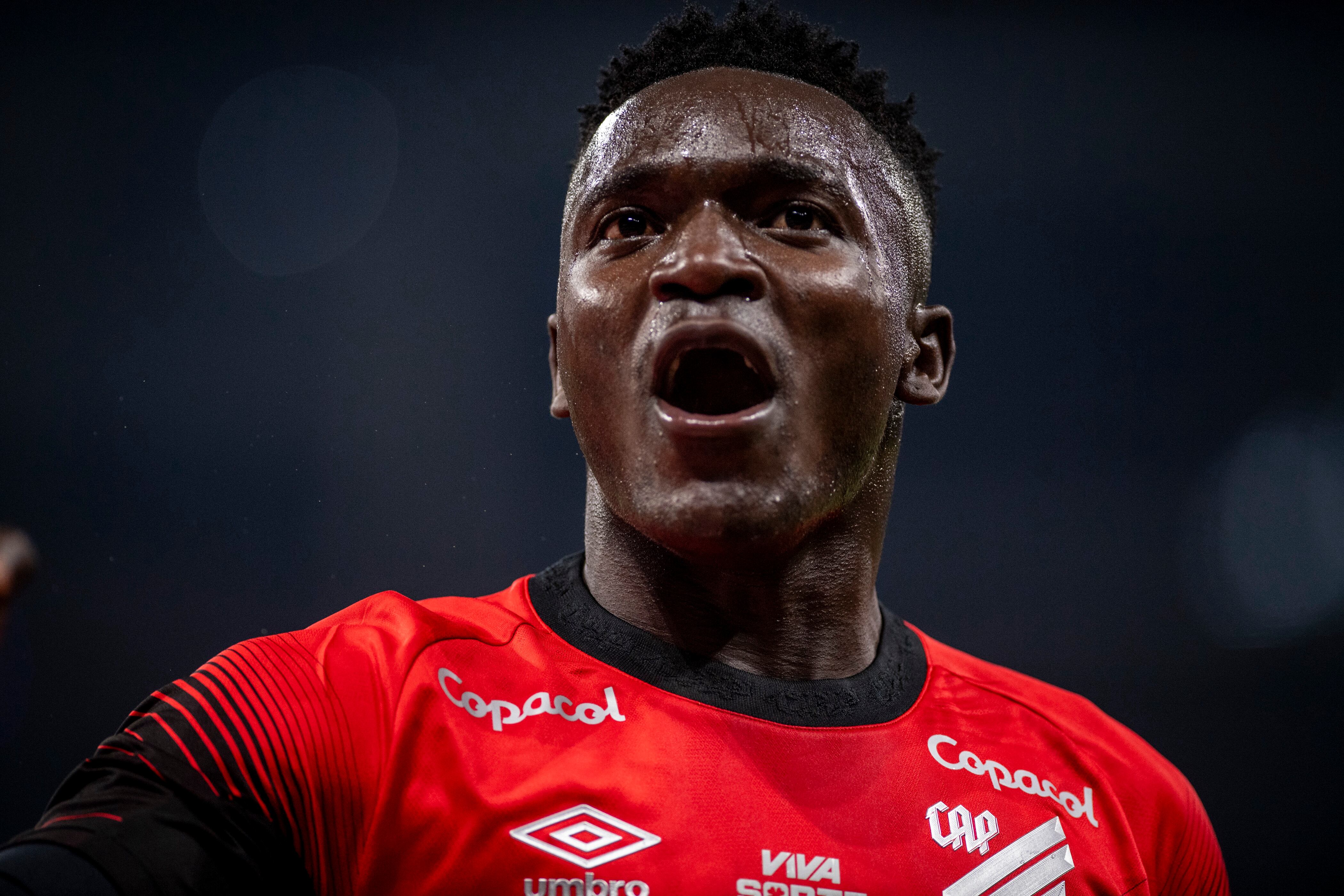 ¡Paranaense regresa al Brasileirao! Estos son los cuatro colombianos que protagonizaron el ascenso. (Photo by Riquelve Nata/Sports Press Photo/Getty Images)