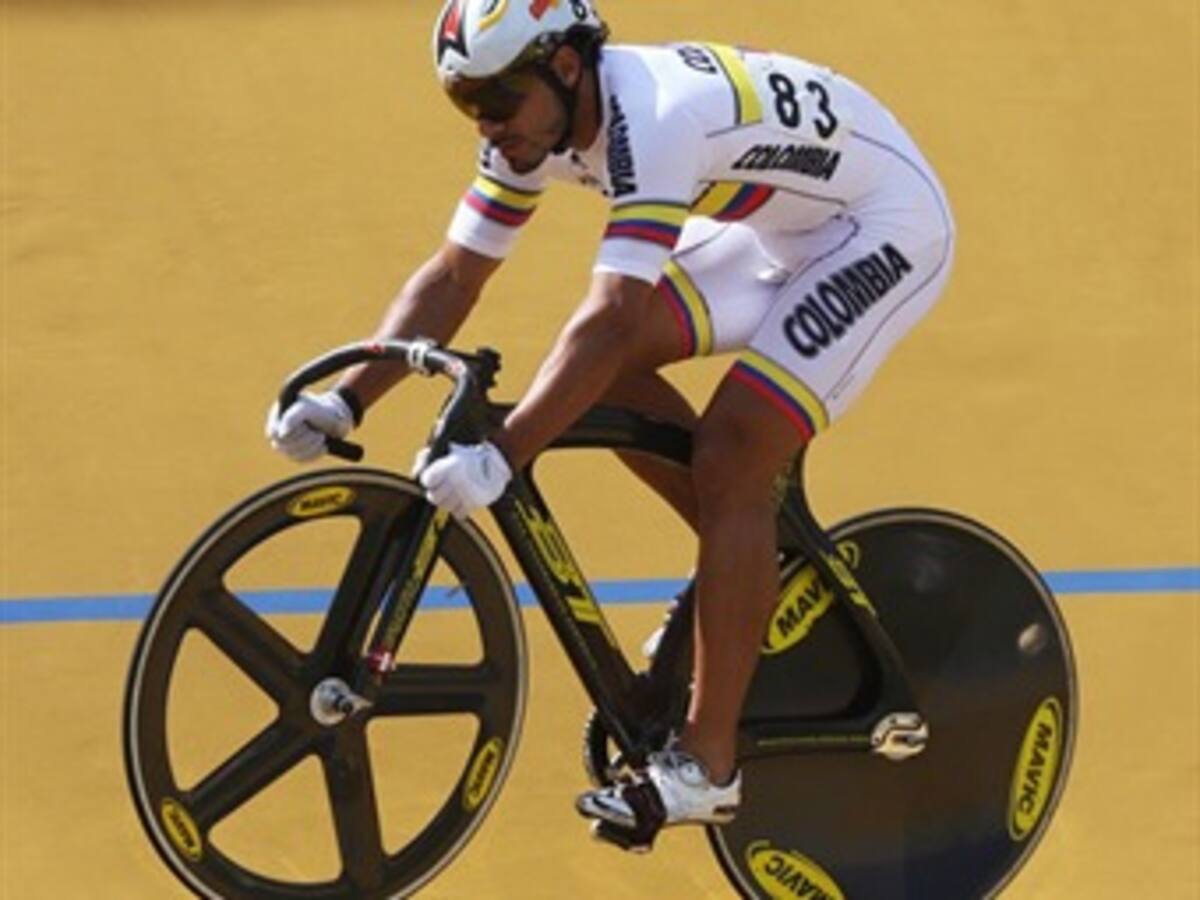 El antioqueño Weimar Roldán lidera el Gran Caracol de Pista