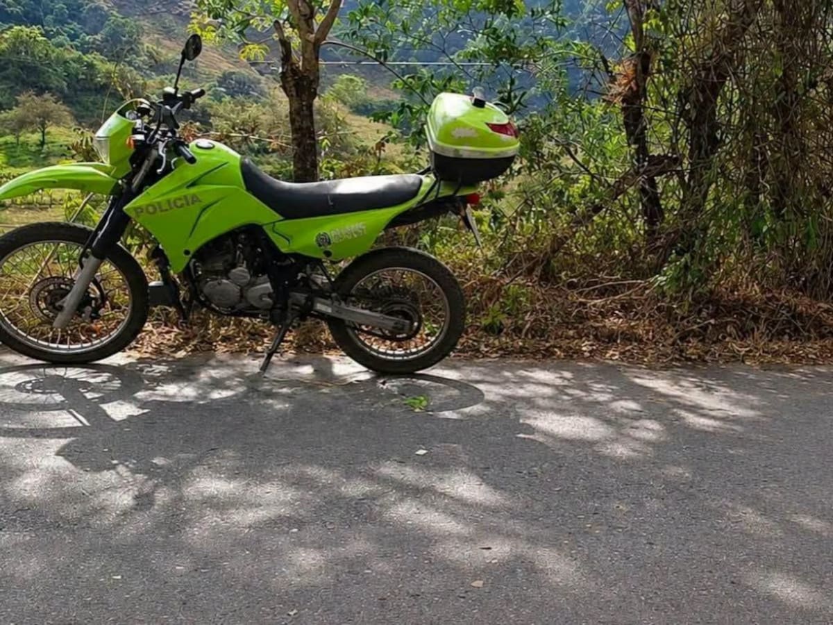 Asesinan en una emboscada a dos integrantes de la Policía en Ataco, Tolima