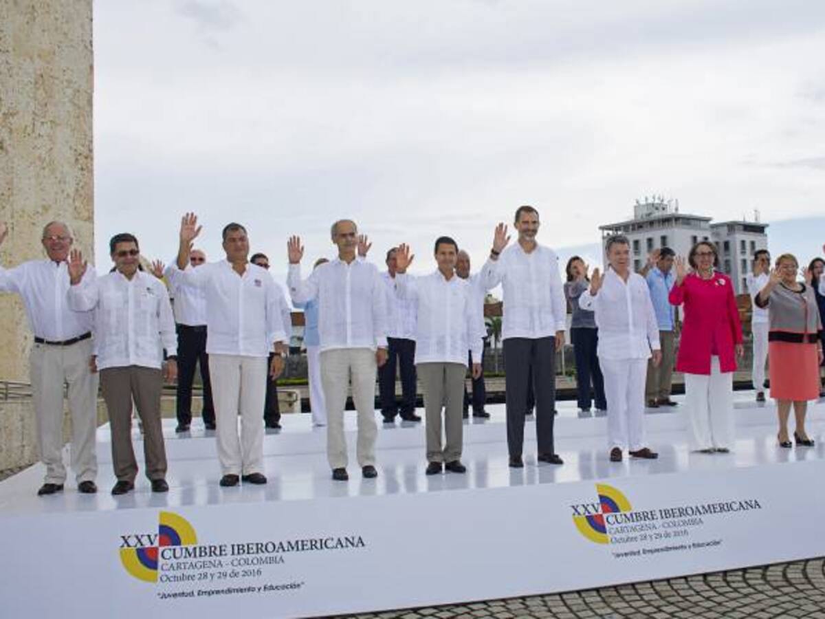 Cuba asegura que el bloqueo de EEUU está lejos de terminar y se solidariza con Colombia