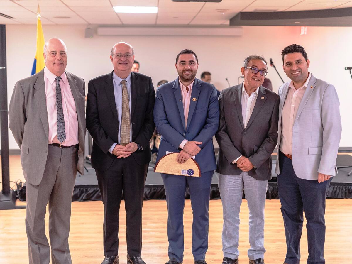 Gobernador, pte. del BID, embajadores ante EEUU y OEA, celebran Independencia de Colombia