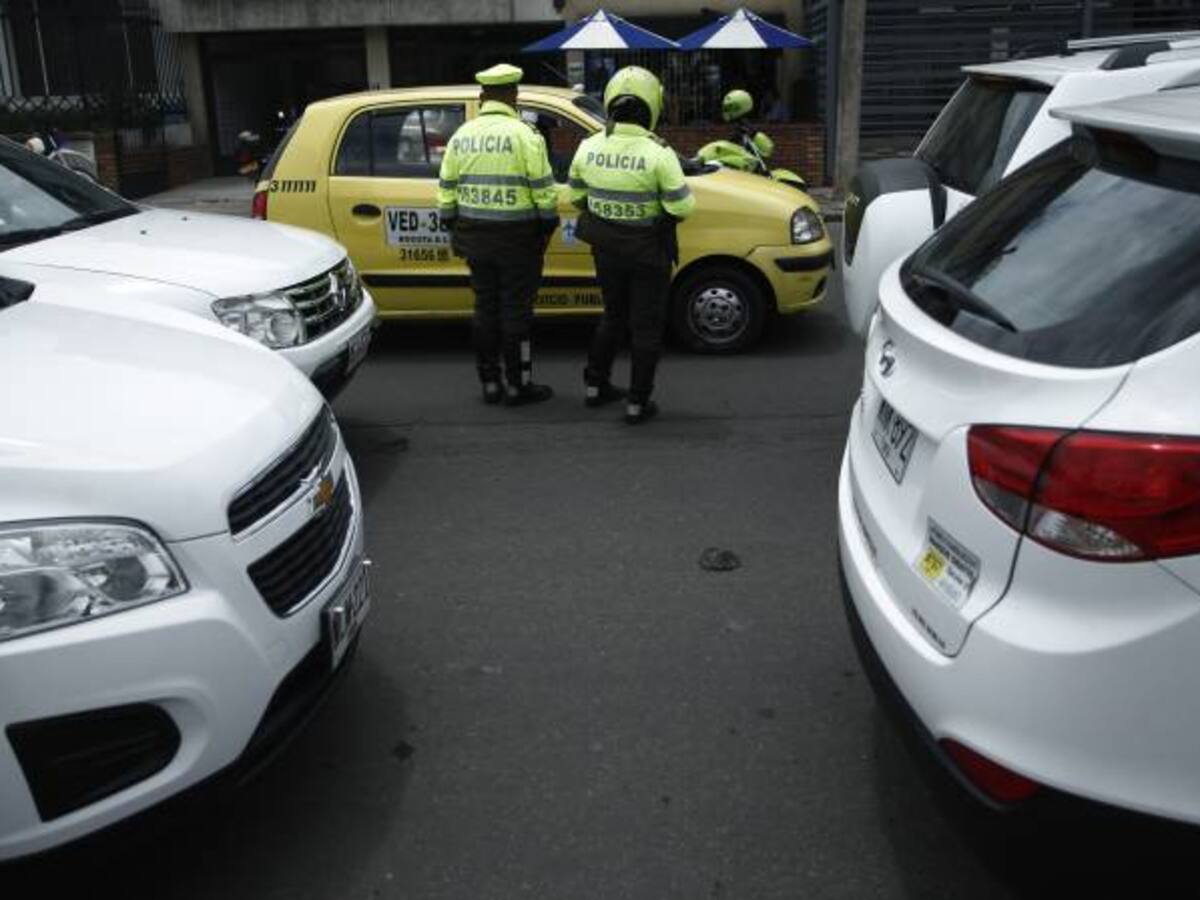 Gobierno publica norma que garantiza operación de taxis de lujo