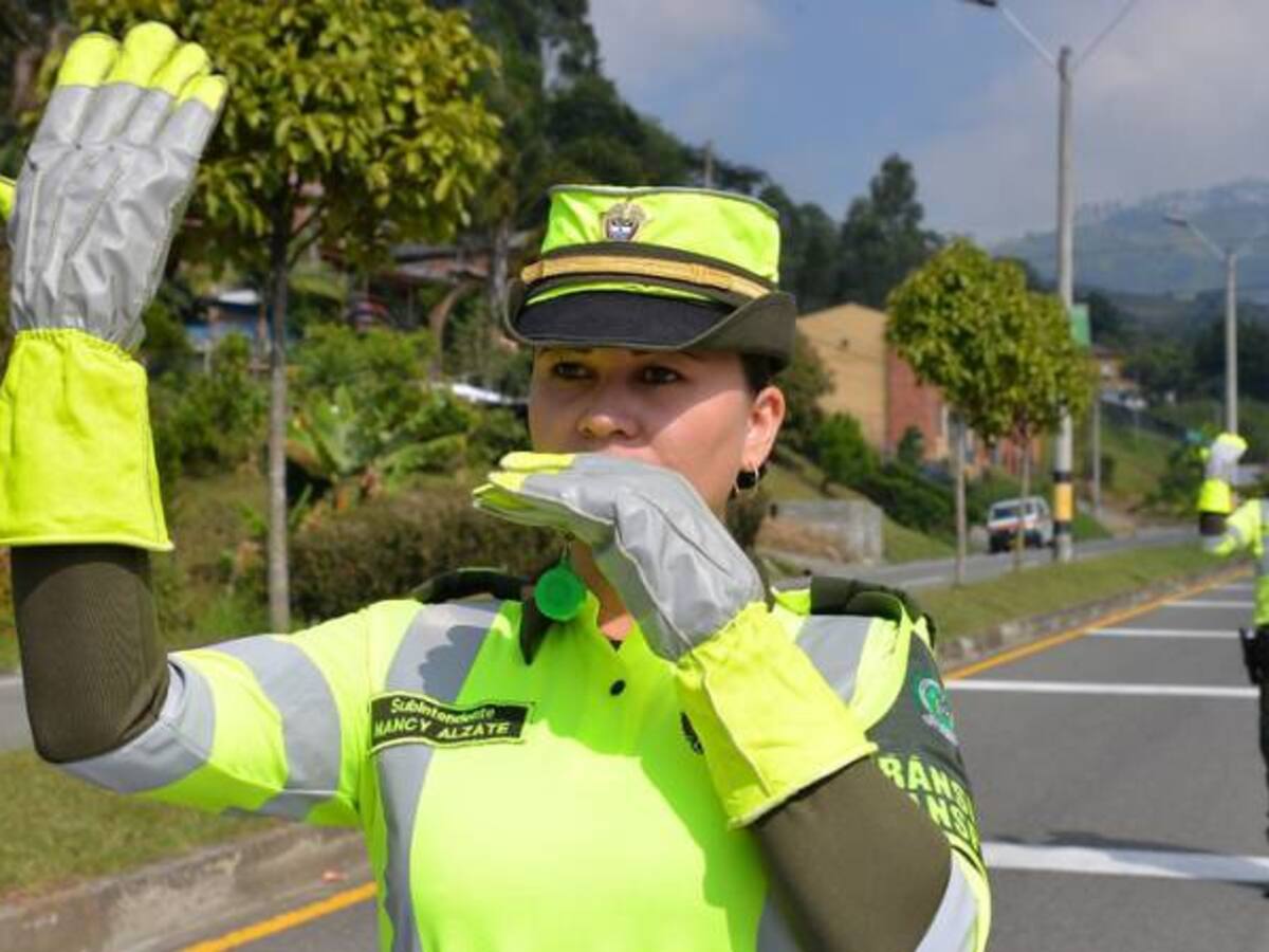 Policía ha impuesto 563 comparendos a conductores de tricimotos en Bogotá
