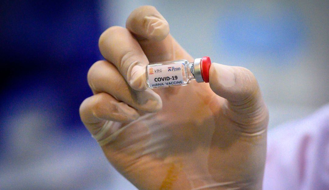 En su compromiso, las farmacéuticas plantean una venta de vacunas con costos bajos. 