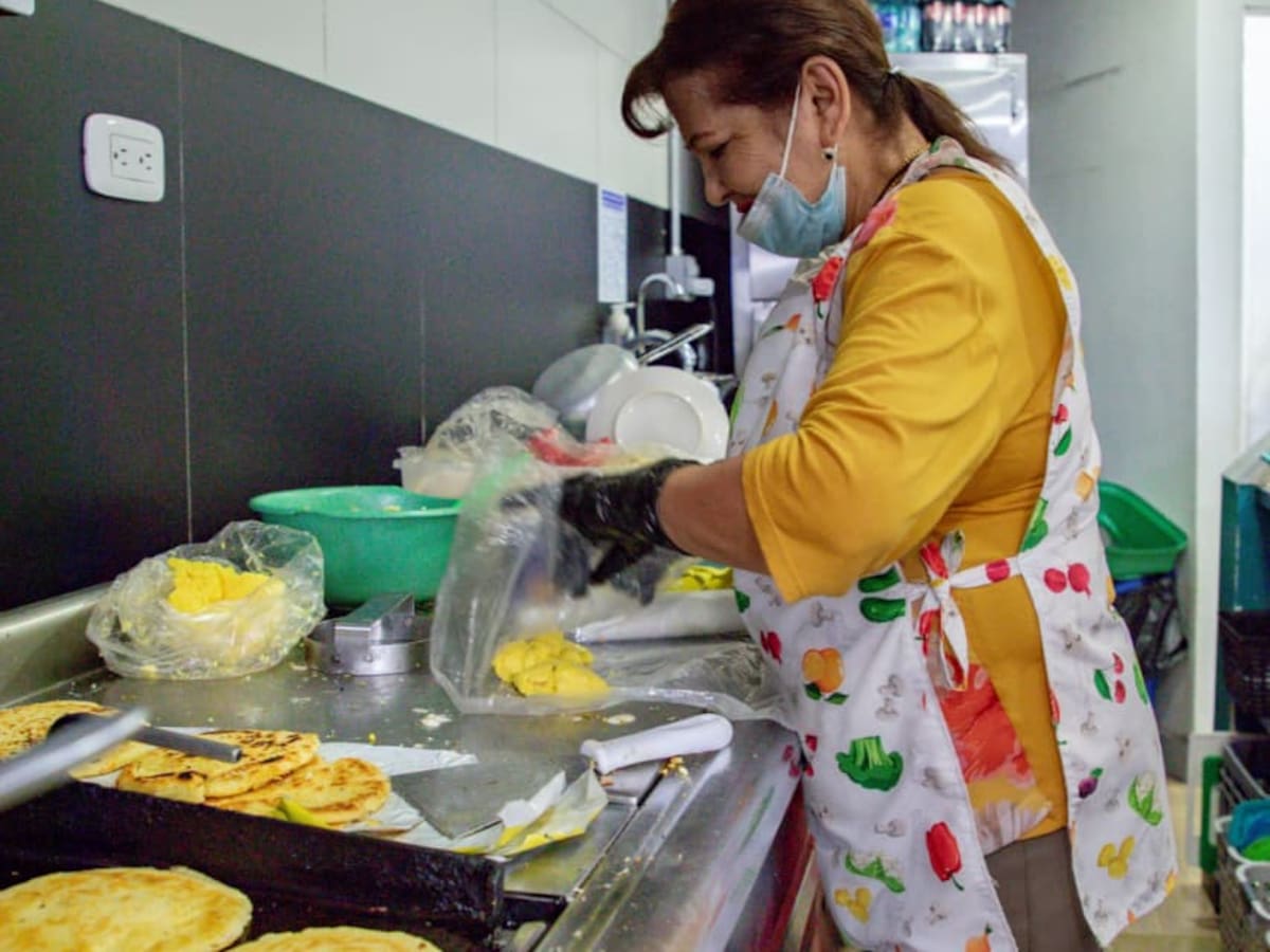 Bogotá anuncia subsidios para empleados de micro y pequeñas empresas ante alza del salario mínimo