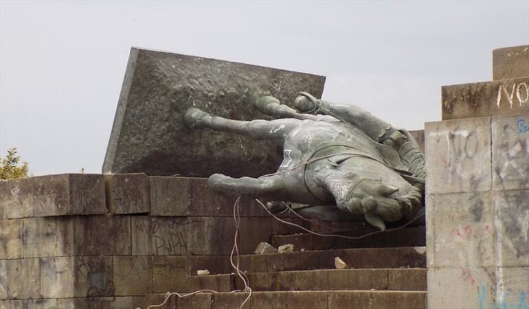 ¿Qué opina del derribo de la estatua de Sebastián de Belalcázar en Popayán?. Foto: Colprensa / FRANCISCO CALDERÓN