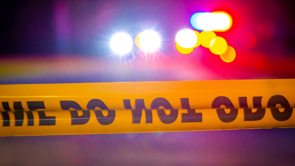 Ofrecen recompensa para capturar a hombre que asfixio a su expareja e intento quemar su casa en Bosa