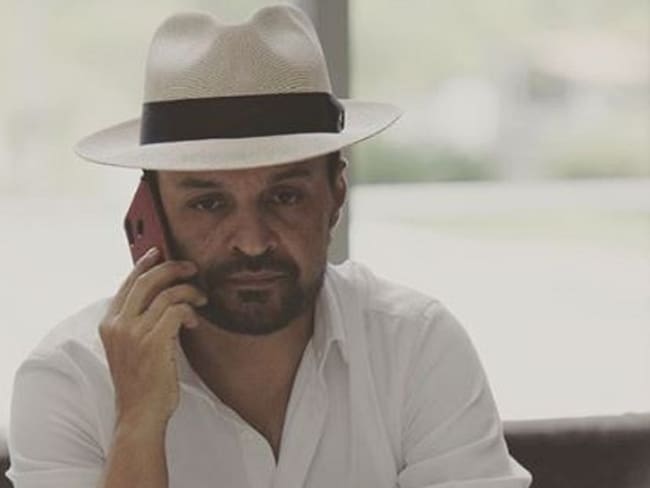 “Agarre taxi que es más seguro gran hijuep*”: Taxista al actor Julián Román