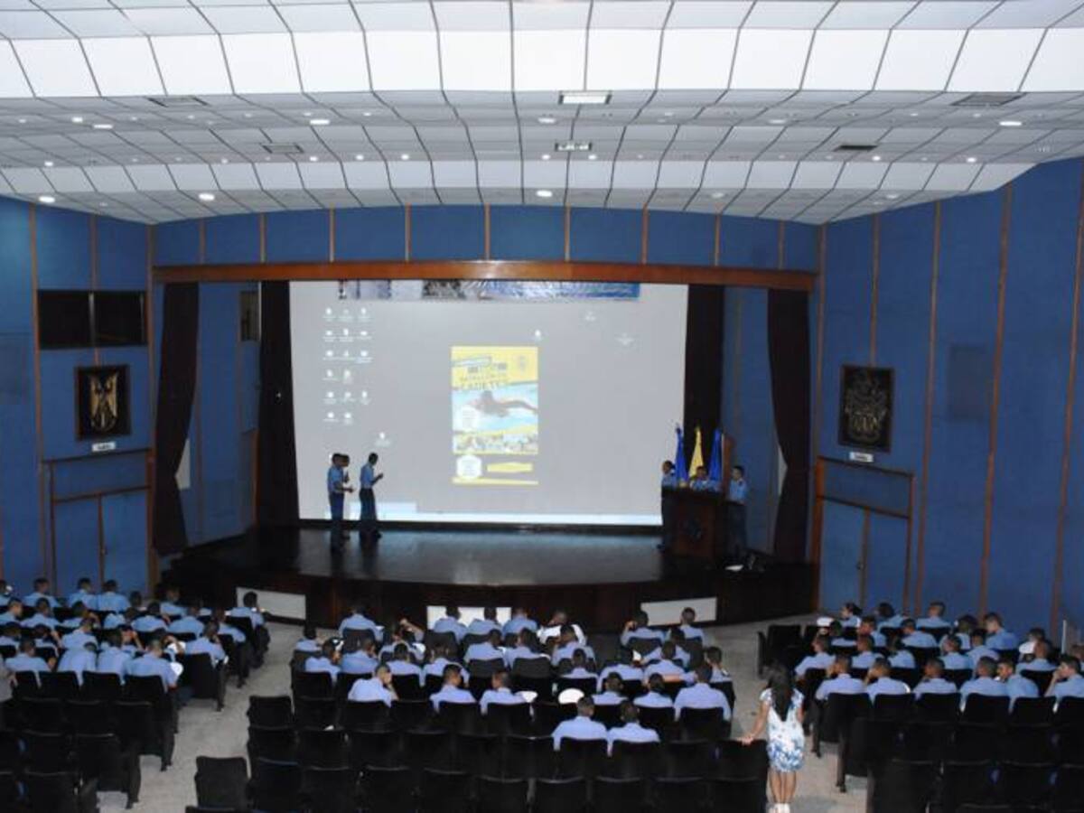 Escuela Naval de Cadetes, se une a celebraciones del Día del Idioma