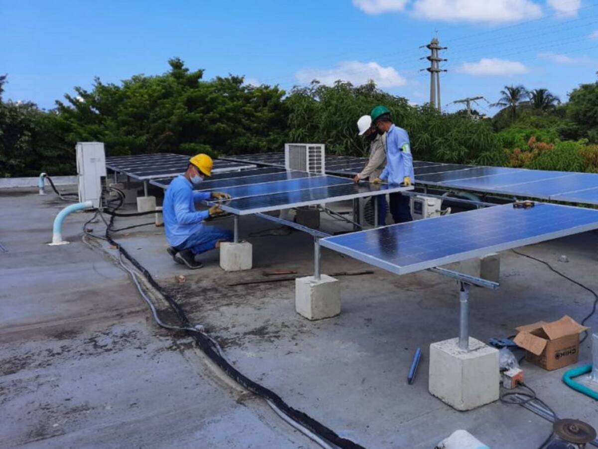 Cardique instala paneles solares en su sede principal