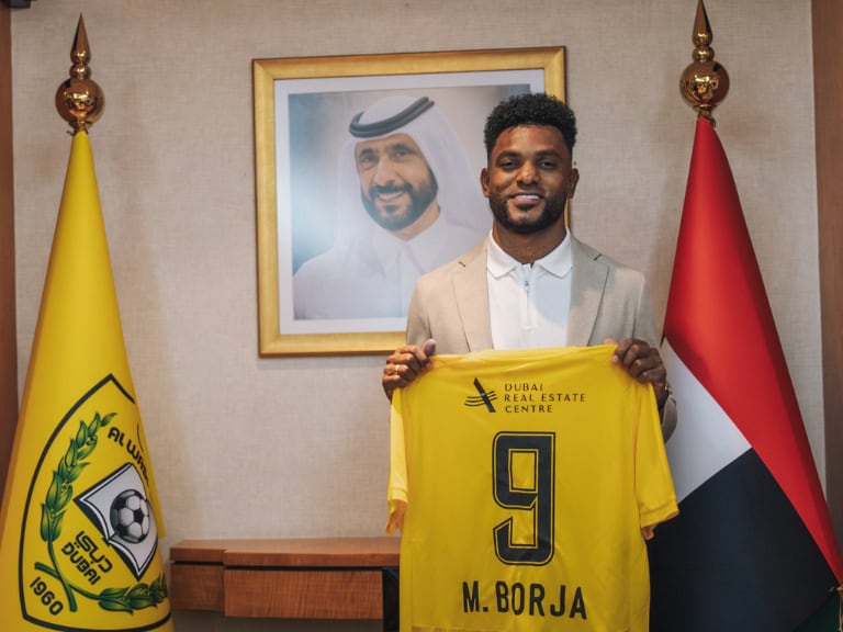 Miguel Borja jugará en el fútbol de Arabia Saudita: así fue presentado en su nuevo equipo / @AlWaslSC