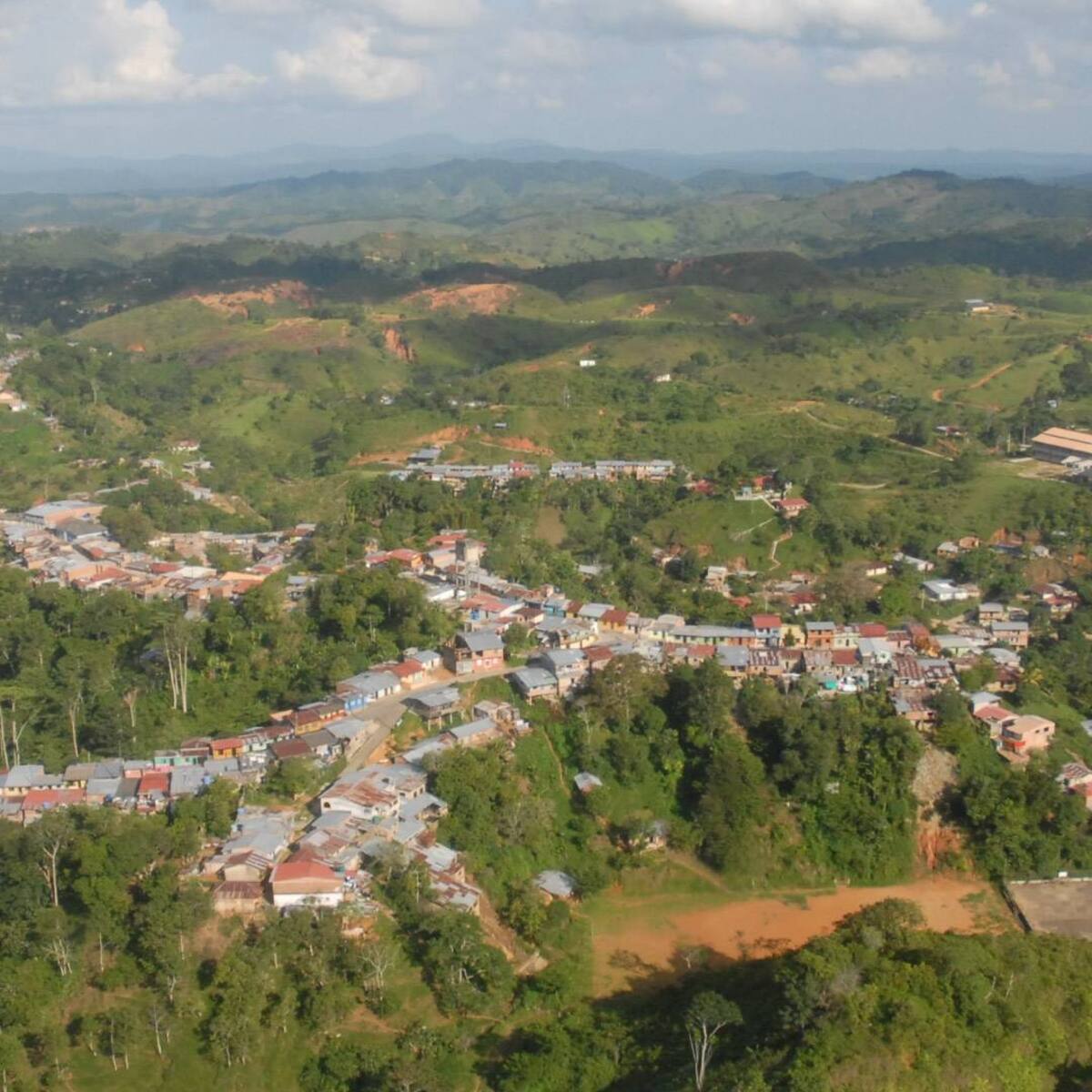 125 familias están desplazadas de tres veredas de Segovia