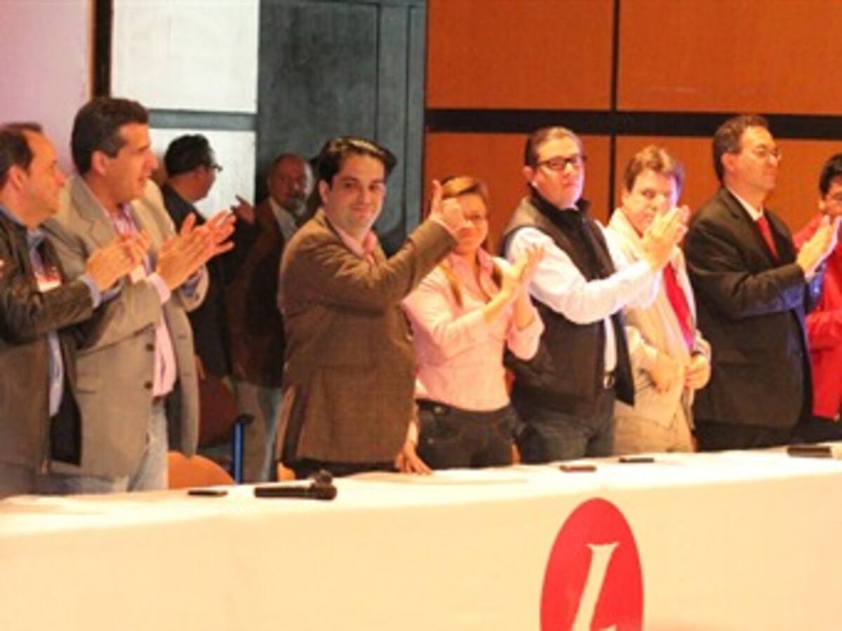 Aclamado Simón Gaviria como jefe único del liberalismo