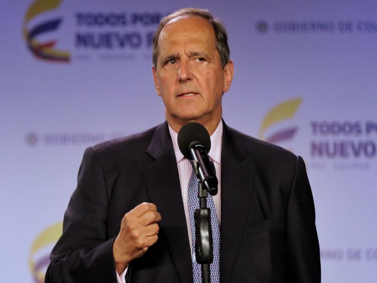 Exministro Juan Camilo Restrepo: “Yo sí le veo voluntad de diálogo al ELN”