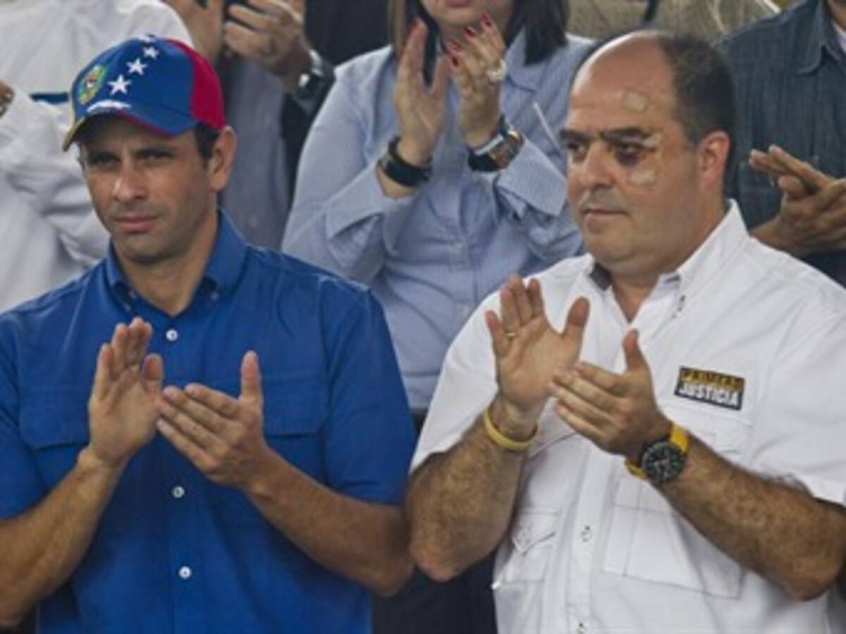 Chavismo propone devolver el uso de la palabra a la oposición con condiciones