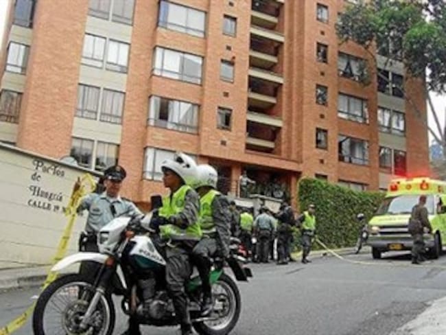 Murió la niña que cayó del piso 18 de un edificio de Medellín