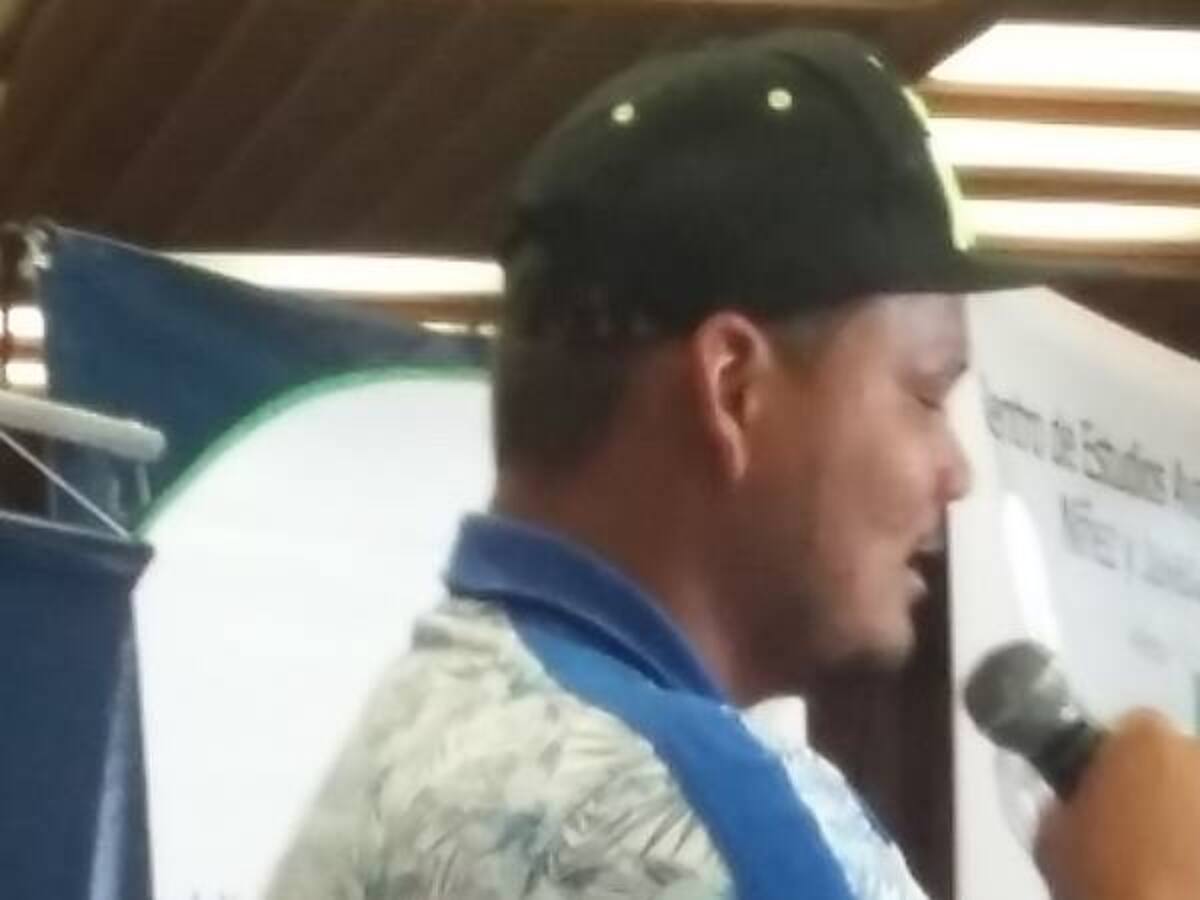 Bryan cambió el fusil por el rap