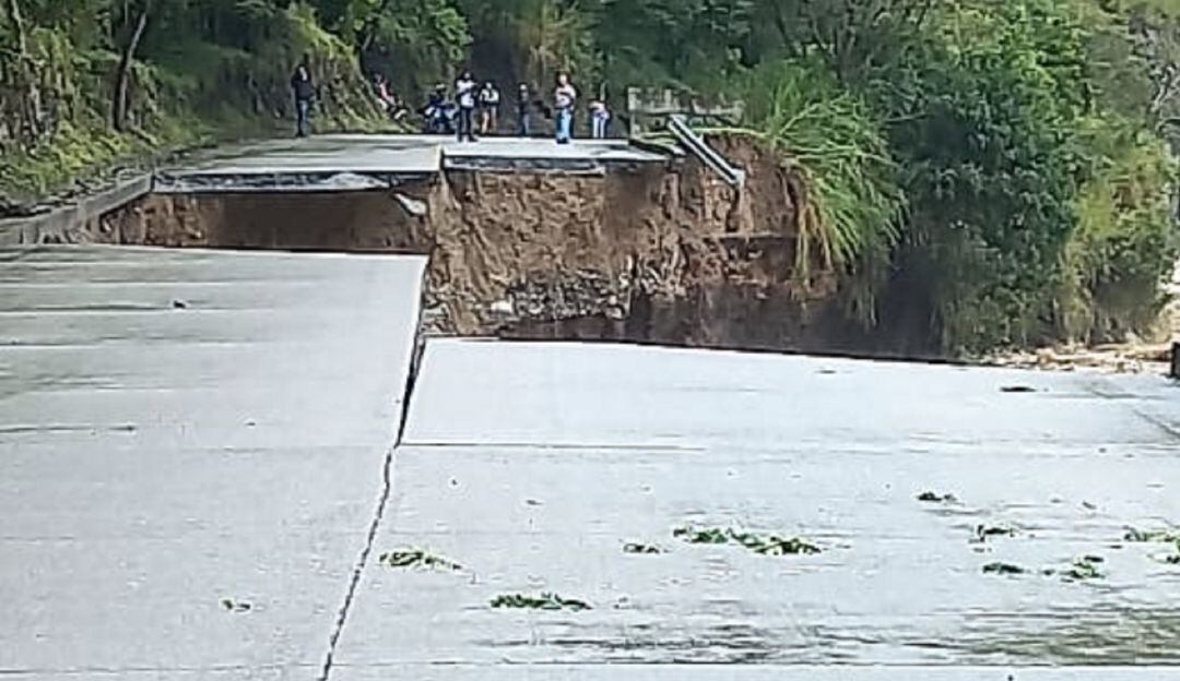 Son más de 1550 personas de los diferentes municipios los afectados por ola invernal.
