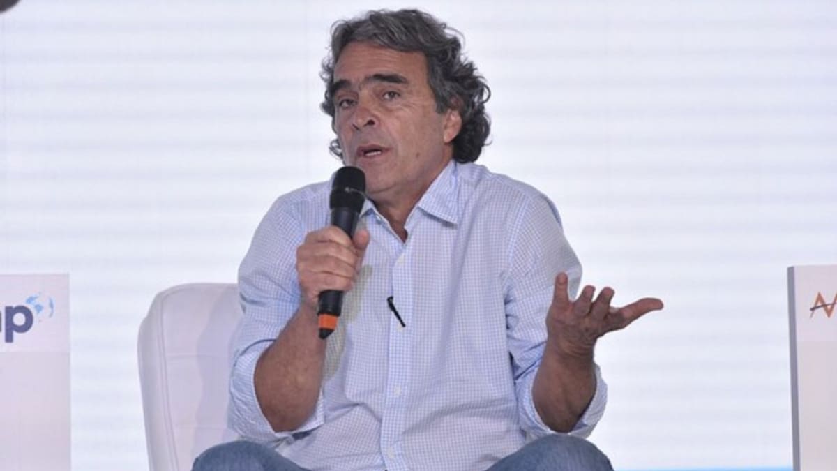 "No estoy lagarteando ningún puesto, ni buscando la foto": Sergio Fajardo