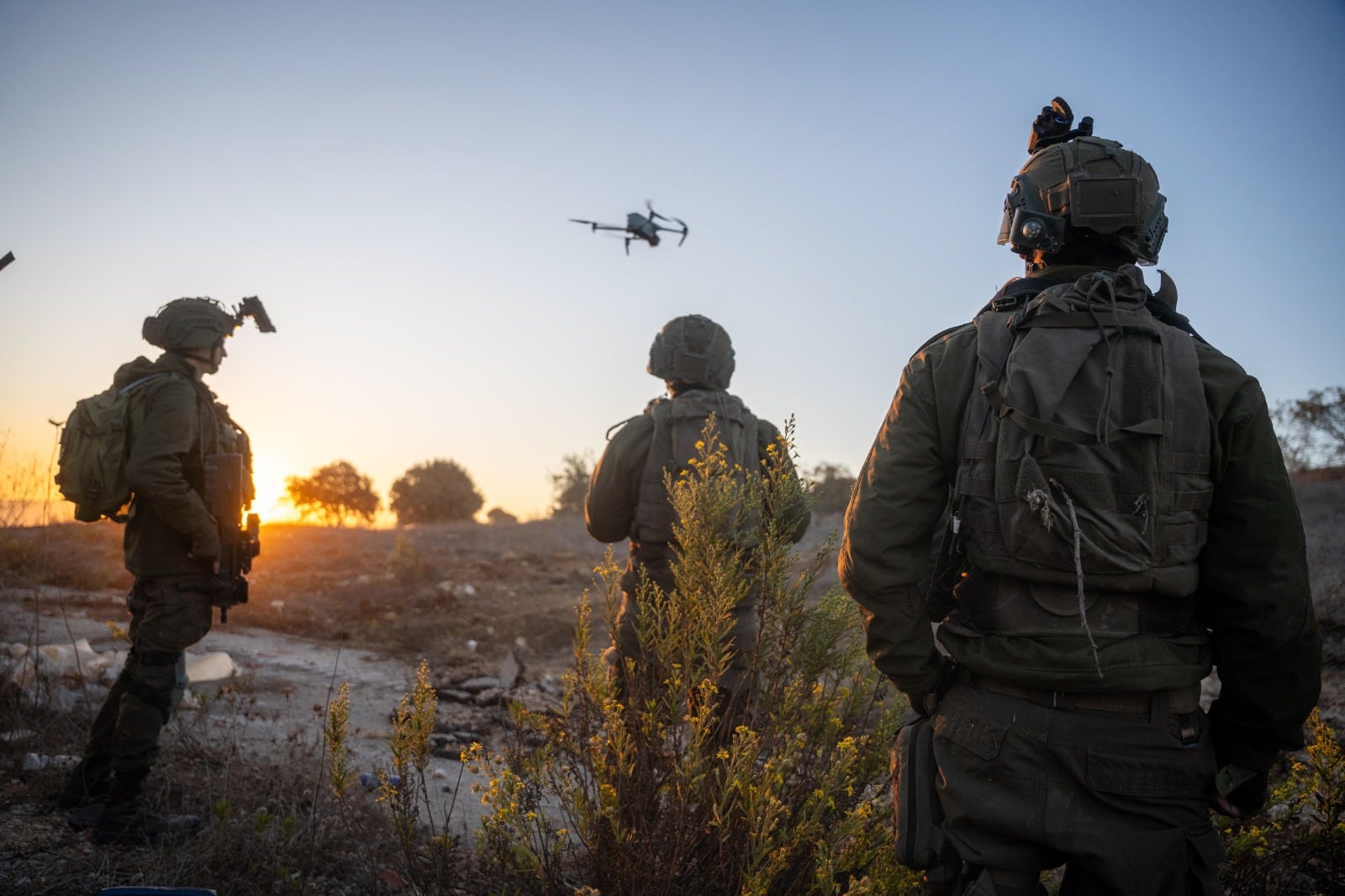 BEIRUT, 15/11/2024.- Operaciones del ejército israelí en el Líbano. El grupo libanés chií Hizbulá y la formación de milicias chiíes proiranies Resistencia Islámica en Irak reivindicaron este viernes ocho ataques con "andanadas" de proyectiles y drones contra el norte de Israel. EFE/ Ejército de Israel // SOLO USO EDITORIAL/SOLO DISPONIBLE PARA ILUSTRAR LA NOTICIA QUE ACOMPAÑA (CRÉDITO OBLIGATORIO)